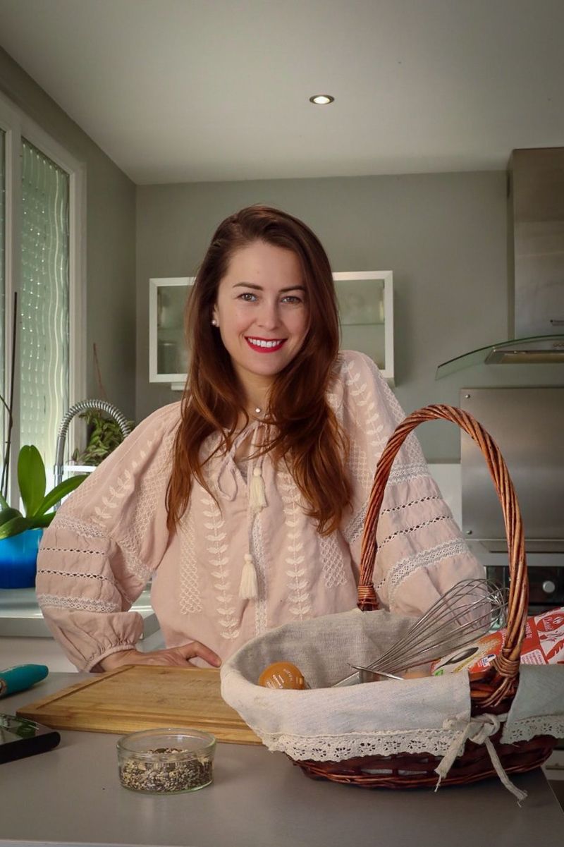 Cine e Nina Hariton, cuțitul de aur a lui Sorin Bontea. Concurenta este agent imobiliar și trăiește la Paris de opt ani