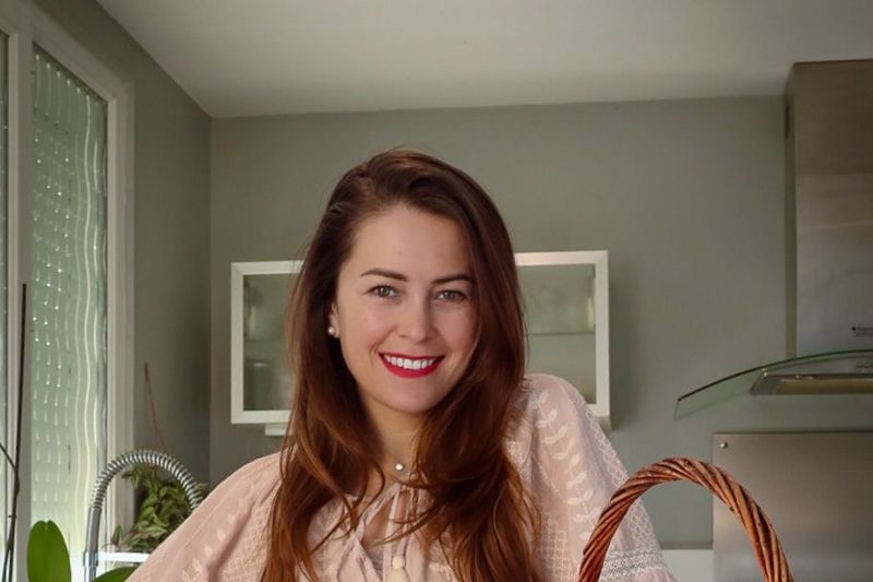 Cine e Nina Hariton, cuțitul de aur a lui Sorin Bontea. Concurenta este agent imobiliar și trăiește la Paris de opt ani