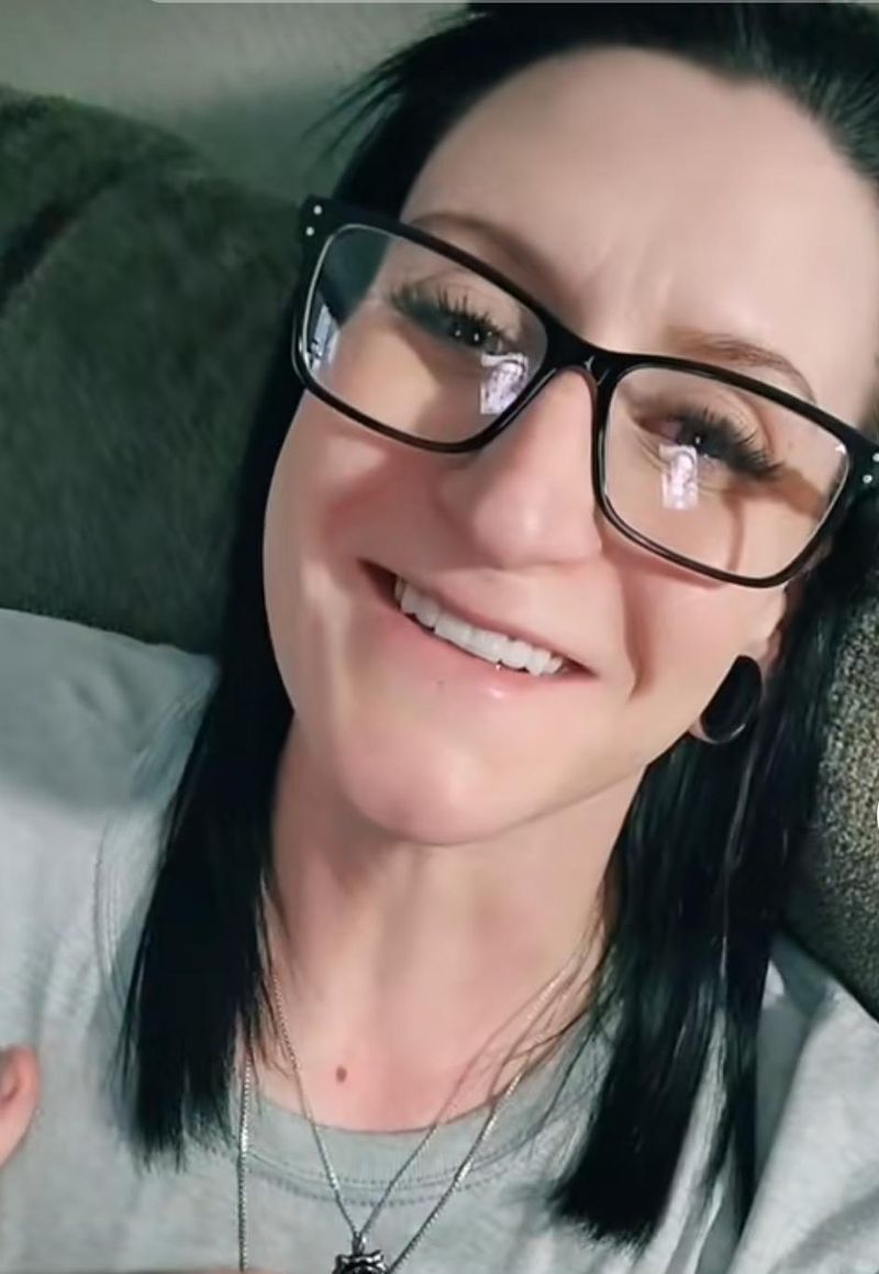 texas, femeie, gunoaie, o mie de dolari, job