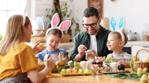 Urări de Paștele catolic 2023. Mesaje creștine la Învierea Domnului:  „Paște fericit, ție și familiei tale! Dumnezeu să vă binecuvânteze și să vă dea sănătate și putere de muncă!”