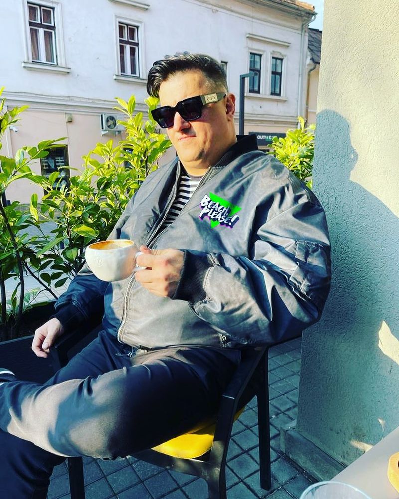 Cine este Big Tima, „fiul nelegitim al Regelui Charles”. Românul din Sighișoara susține că regele Marii Britanii este tatăl său
