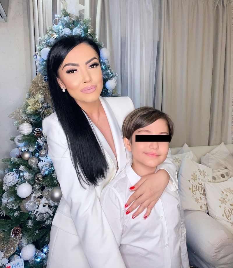 Andreea Mantea și fiul ei, David