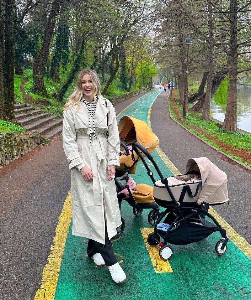 emily burghelea si cei doi copii