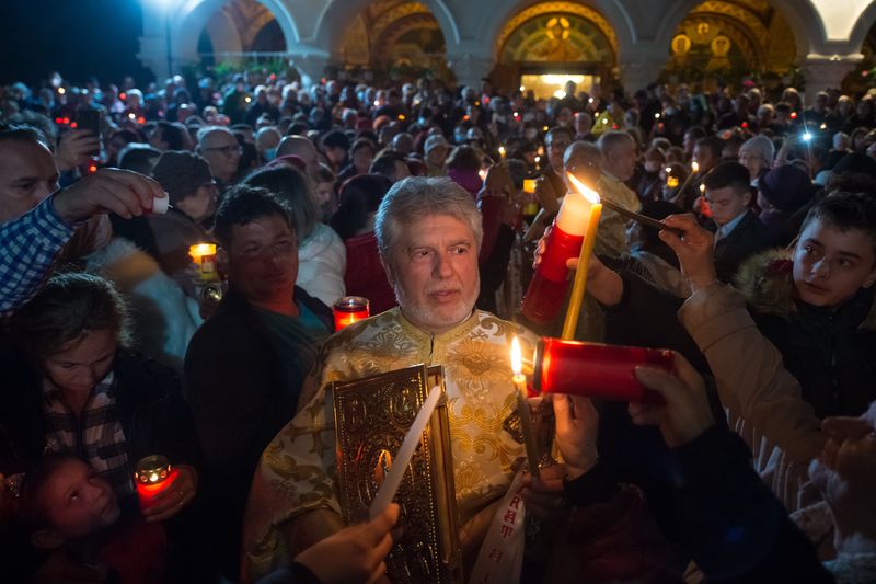 Unde vedem Slujba de &Icirc;nviere 