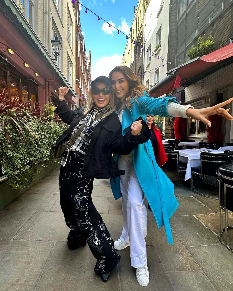  loredana groza, iulia vântur, londra, rețele de socializare, imagini