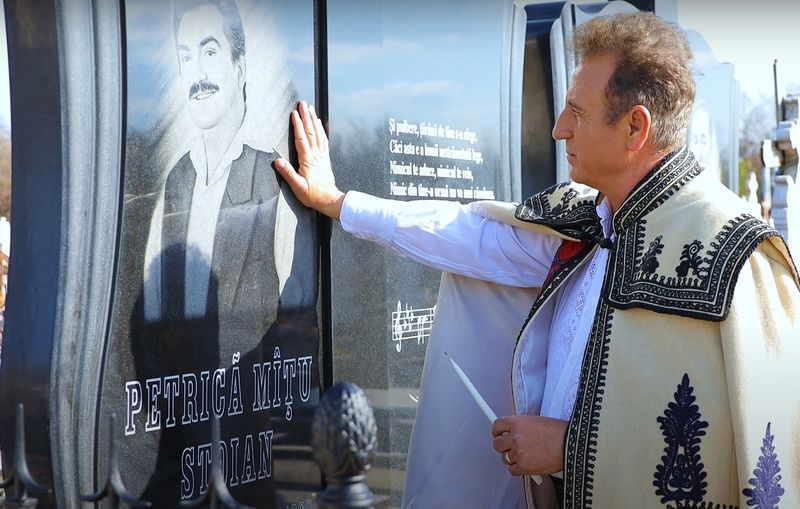 Petrică M&icirc;țu Stoian morm&acirc;nt