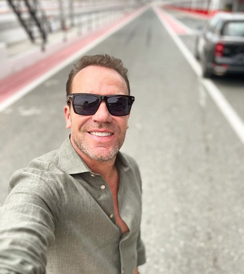 Robert Doornbos, fost pilot de Formula 1, a fost jefuit în fața casei din Amsterdam