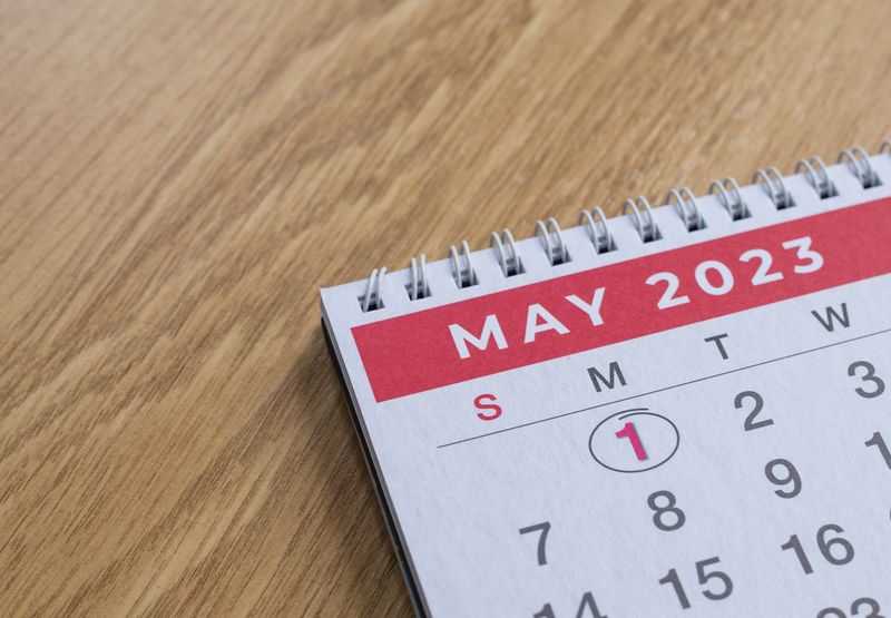 Zile libere Mai 2023. Vezi câte zile libere vor avea salariații din România în luna mai