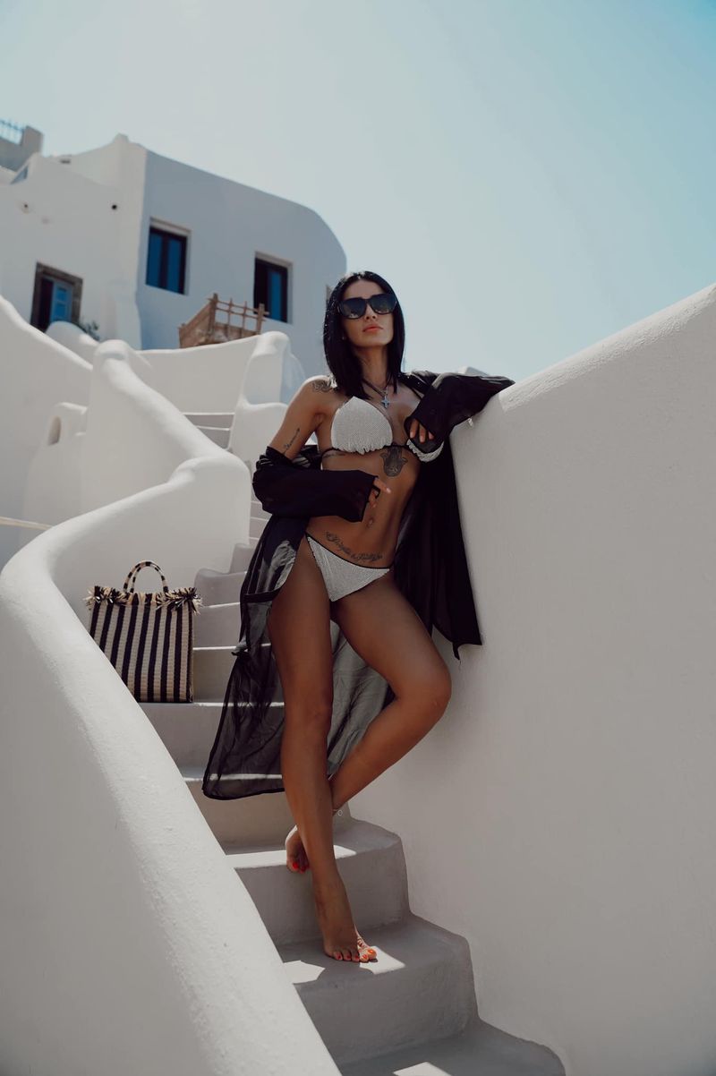 Adelina Pestrițu 