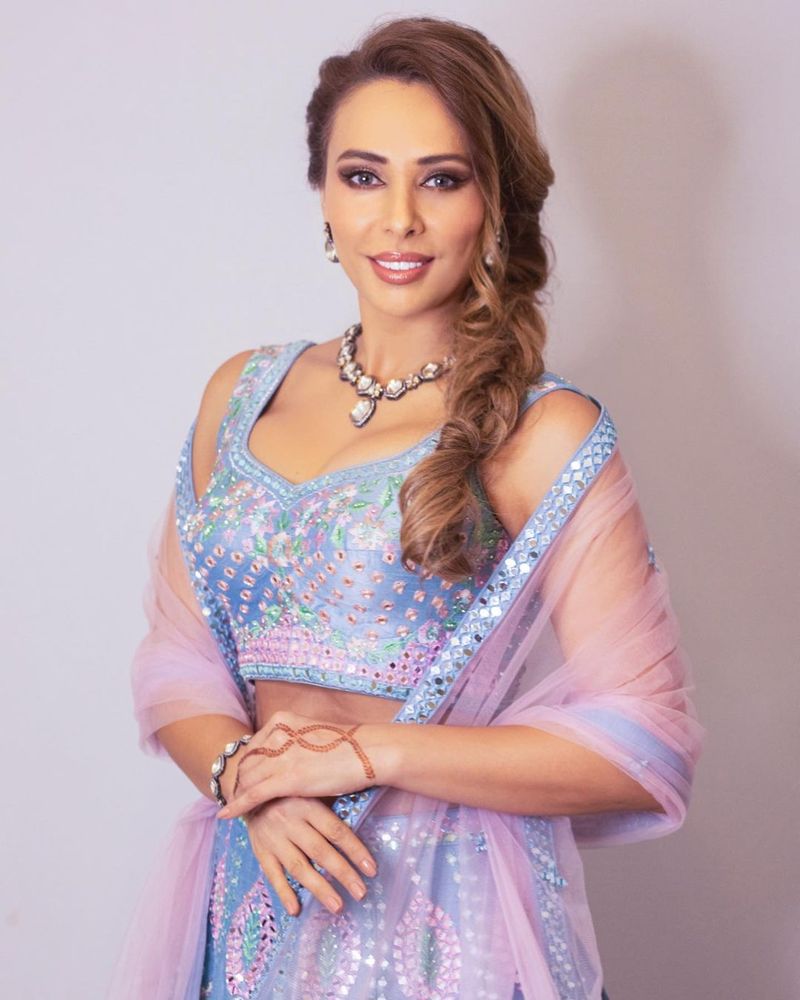 Iulia Vântur 
