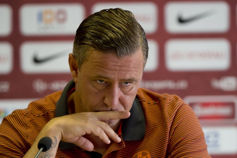 Eșec rușinos pentru Laurențiu Reghecampf la Neftci Baku Eșec rușinos pentru Laurențiu Reghecampf la Neftci Baku