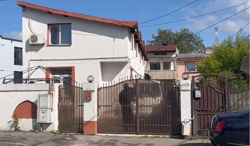 Miraj Tzunami , evacuat cu mascați
