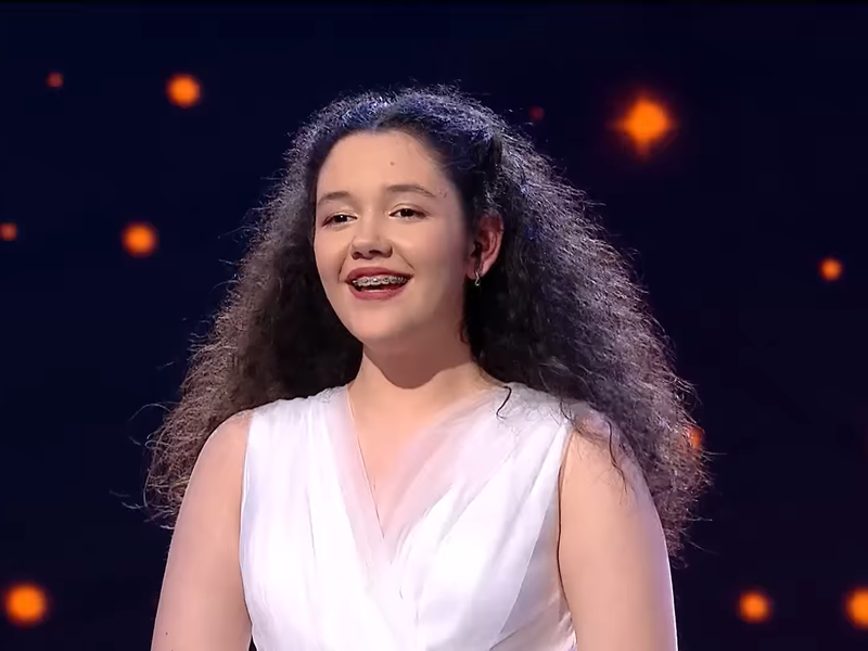 Cine este Carina Veghiu, finalista de la Rom&acirc;nii au Talent 2023. Concurenta are o șansă la marele premiu