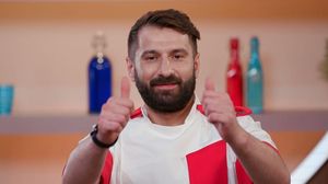 Cine este Adrian Hampu de la Chefi la Cuțite 2023. Concurentul face parte din echipa lui Sorin Bontea