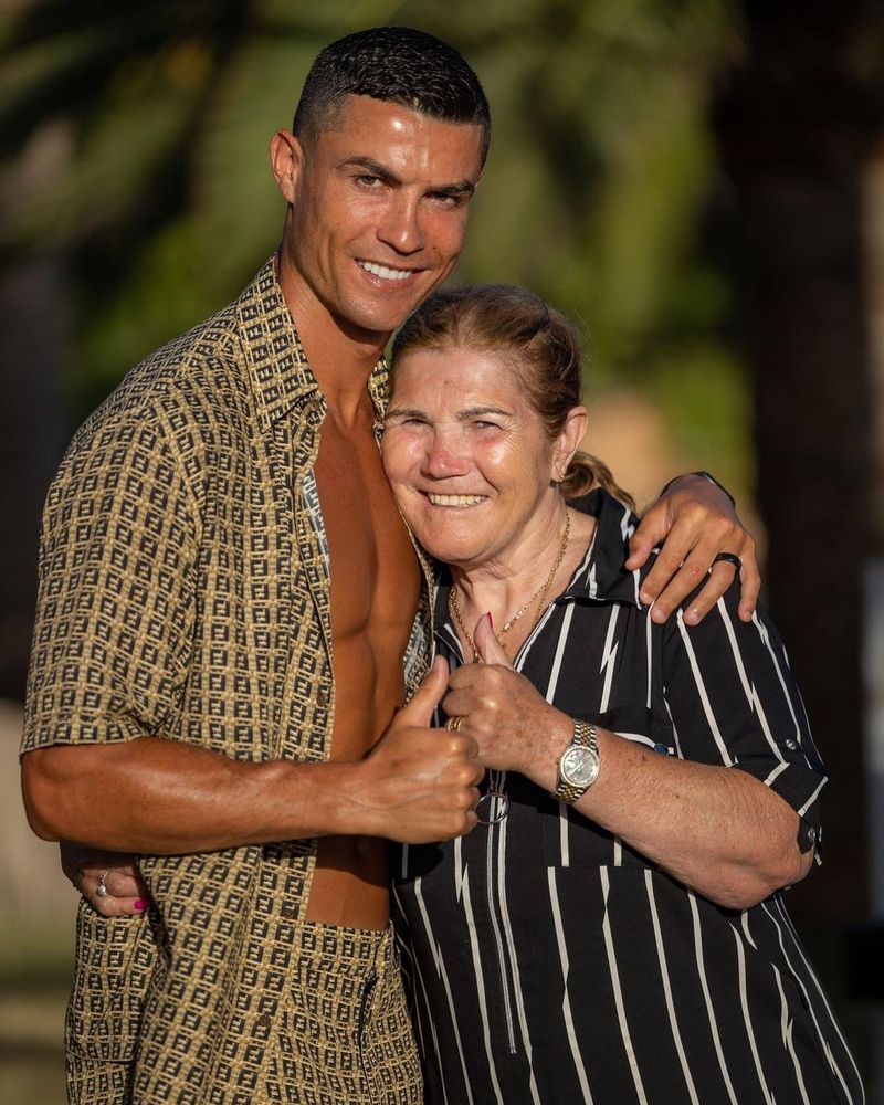 Cristiano Ronaldo și mama sa