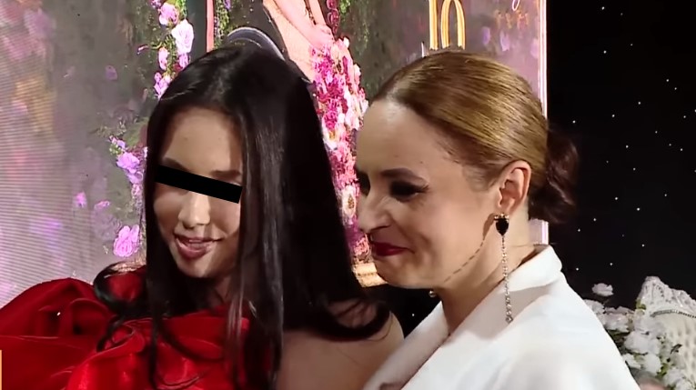 Andreea Marin și Violeta, fiica ei și a lui Ștefan Bănică Jr. 