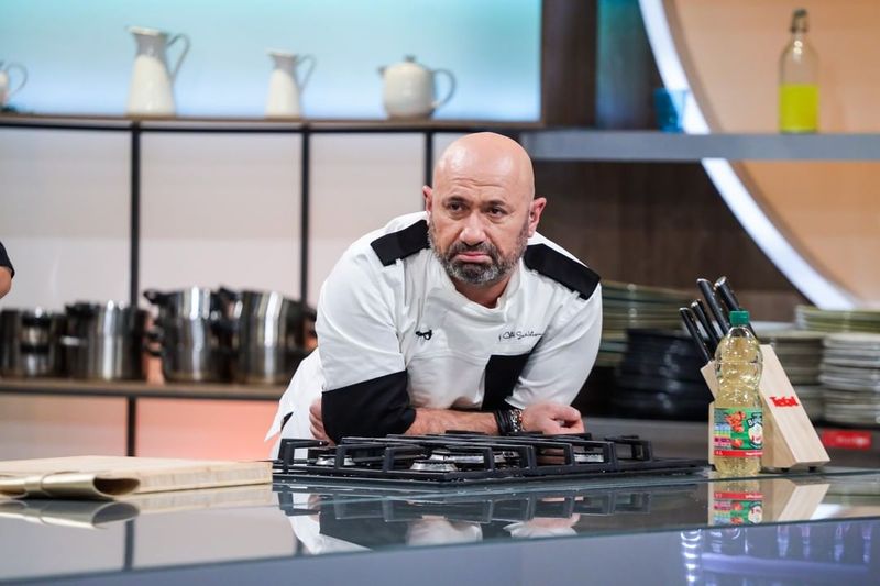Eliminare Chefi la Cuțite 24 mai 2023. Mario Zahariea a fost eliminat Eliminare Chefi la Cuțite 24 mai 2023. Mario Zahariea a fost eliminat