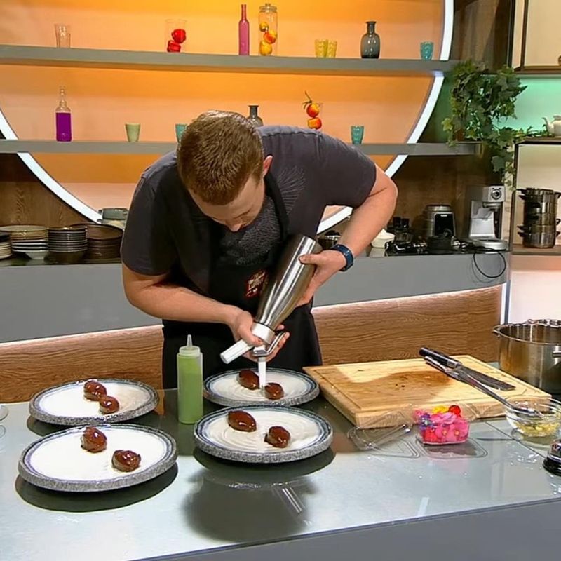 Cine este Ștefan Nistor de la Chefi la Cuțite 2023. Cătălin Scărlătescu are un nou bucătar &icirc;n echipă