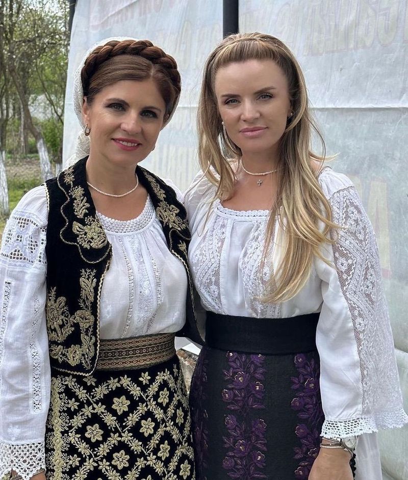 Mariana Ionescu Căpitănescu și Marcela Fota Mariana Ionescu Căpitănescu și Marcela Fota