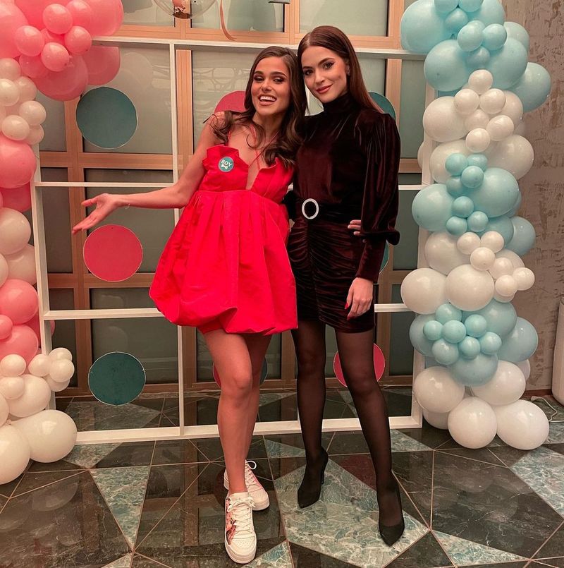 Cine este Raluca Diaconu, nașa copilului lui Anghel cu Theo Rose Cine este Raluca Diaconu, nașa copilului lui Anghel cu Theo Rose