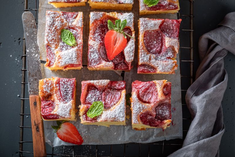 Pandișpan cu căpșuni. Iată care este cea mai simplă rețetă