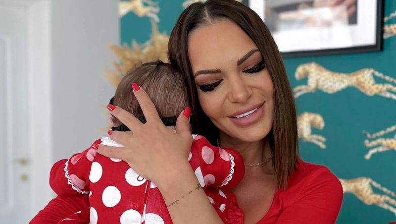 Andreea Antonescu, ultimele detalii pentru botezul fiicei sale Andreea Antonescu, ultimele detalii pentru botezul fiicei sale