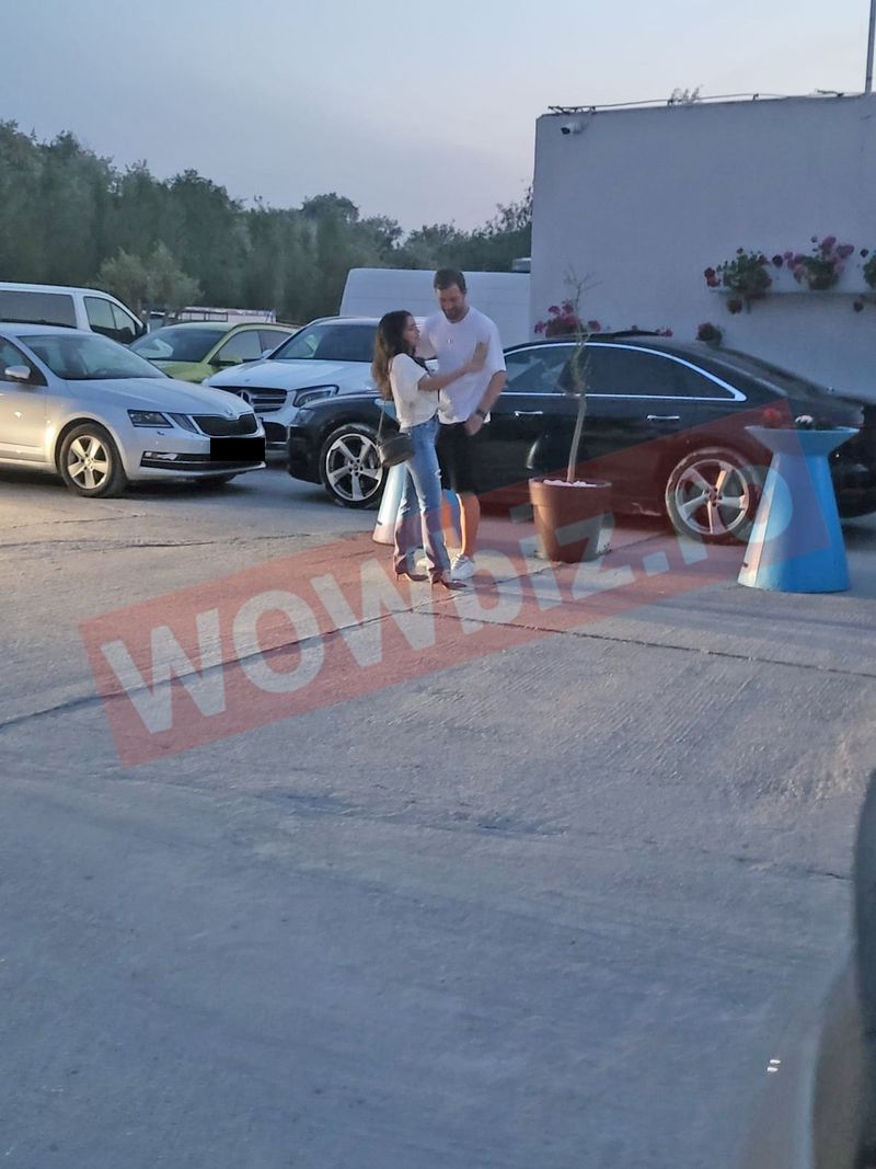 Mihai Bălașa și soția sa, ipostaze tandre pe litoral