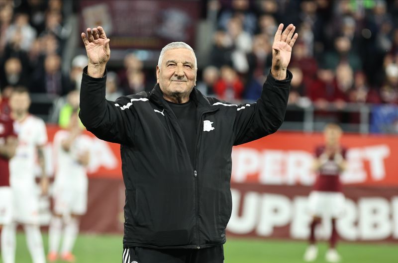 Biografie Rică Răducanu v&acirc;rstă, studii, carieră, familie. &bdquo;Am dominat fotbalul, am jucat &icirc;n naţionale, am jucat pe Maracana, contra lui Pele&rdquo;