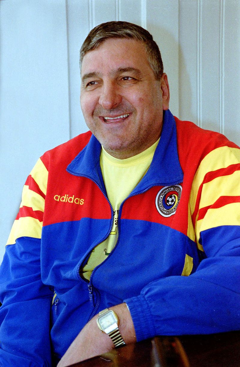 Biografie Rică Răducanu v&acirc;rstă, studii, carieră, familie. &bdquo;Am dominat fotbalul, am jucat &icirc;n naţionale, am jucat pe Maracana, contra lui Pele&rdquo;