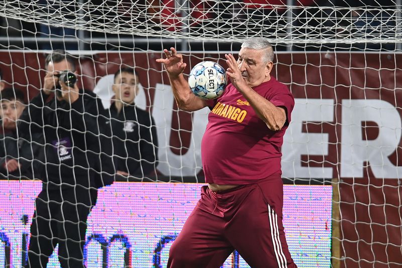 Cu ce se ocupă Cătălin Necula, fiul lui Rică Răducanu. A fost rapidist de mic