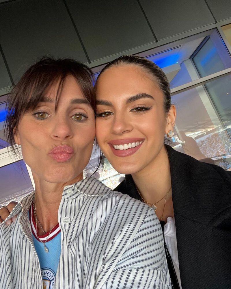 Cristina Serra, soția lui Pep Guardiola, și Maria, fiica lor