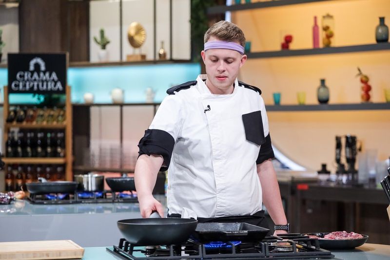 Eliminare Chefi la cuțite 13 iunie 2023. Cătălin Scărlătescu a avut de luat o decizie grea &icirc;n această seară