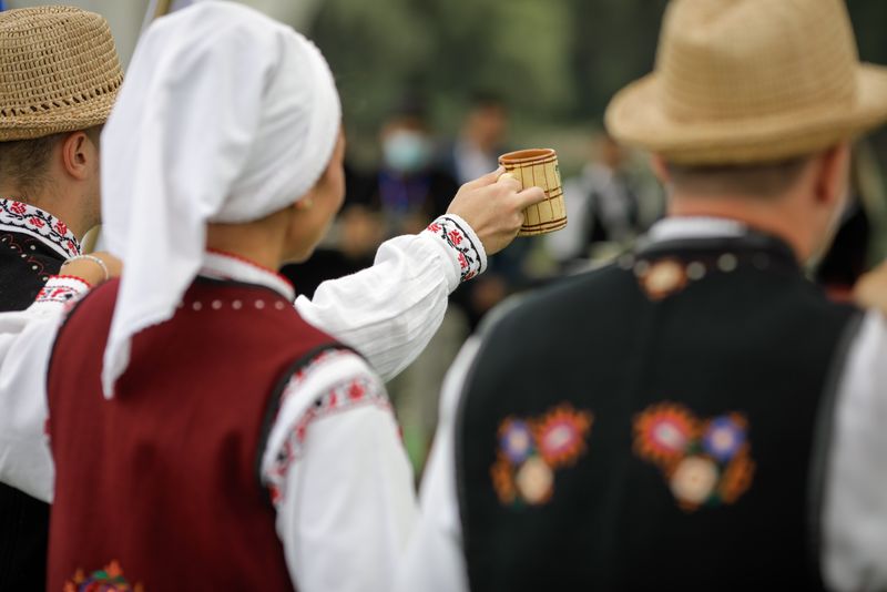 Se fac parastase &icirc;n ziua de S&acirc;nziene