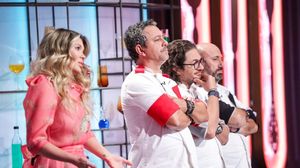 Eliminare Chefi la Cuțite 14 iunie 2023. 3 concurenți au plecat acasă, înainte de semifinală  Eliminare Chefi la Cuțite 14 iunie 2023. 3 concurenți au plecat acasă, înainte de semifinală