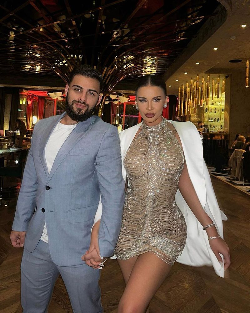 Andra Volos și Lele