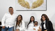 adrian minune si familia sa