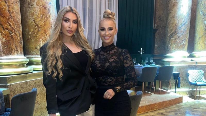 Sarah Dumitrescu, fiica Anamariei Prodan, &icirc;mprumută haine din garderoba mamei sale