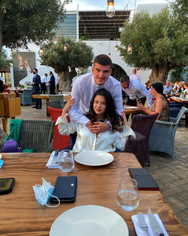 Andreea Stănuică și Valentin Mihăilă