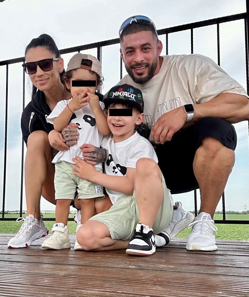 roxana vancea, dragos paiu si cei doi baieti ai lor