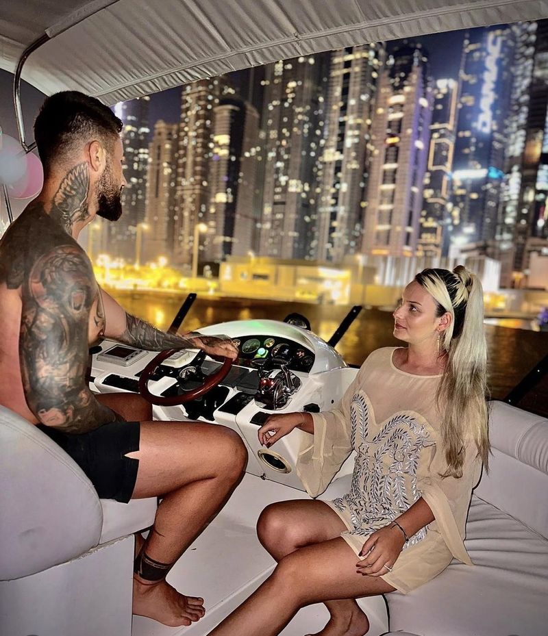 Anamaria și Marius de la Mireasa, escapada în Dubai. Cei doi sunt de nedespărțit, iar ipostazele în care s-au pozat i-au luat prin surprindere pe fani
