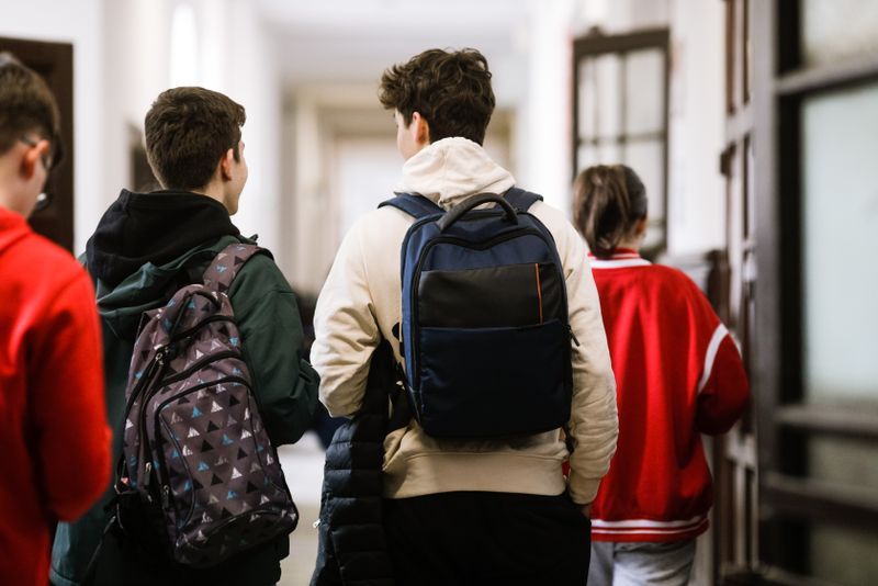 Înscriere liceu 2023. Câte locuri sunt disponibile pentru elevii de clasa a IX-a