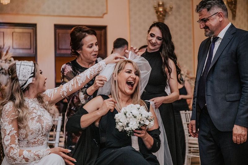 Nicola și fostul soț, Mihai Alexandru, s-au întâlnit la nunta fiului lor