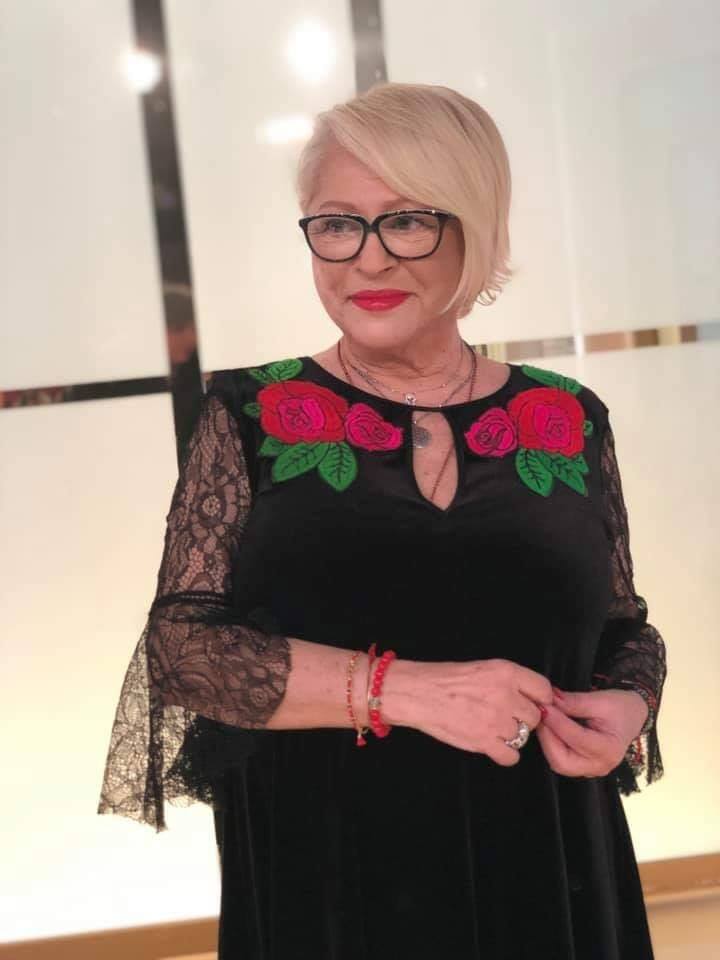 Cine este Mirabela Dauer? Biografie: vârstă, studii, carieră. Cântăreața româncă își serbează ziua de naștere