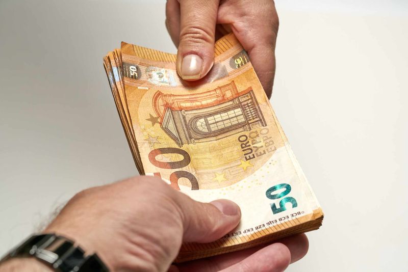 Curs valutar BNR, luni, 10 iulie 2023