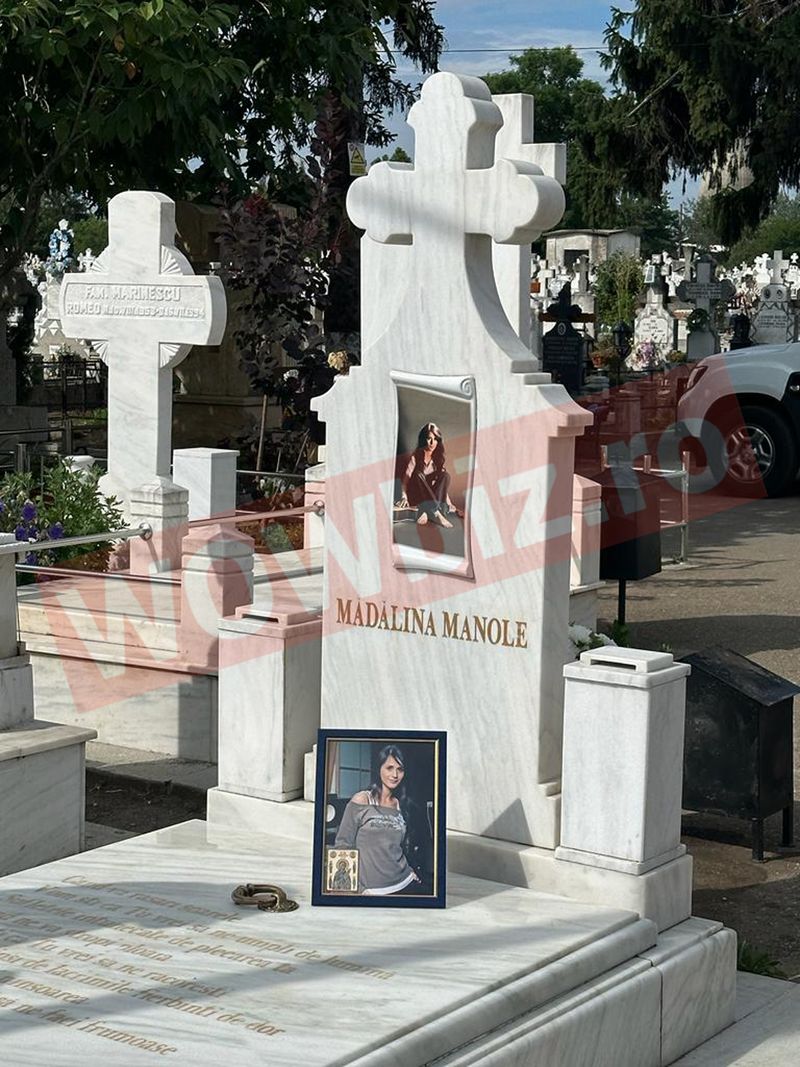 Mormântul Mădălinei Manole și portretul dus la cimitir de Daniel Gheorghe