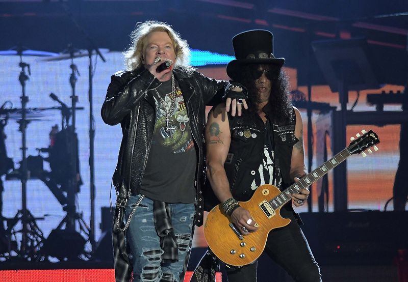Cât costă un bilet la concertul Guns N' Roses din București. Vezi care mai sunt categoriile de bilete disponibile