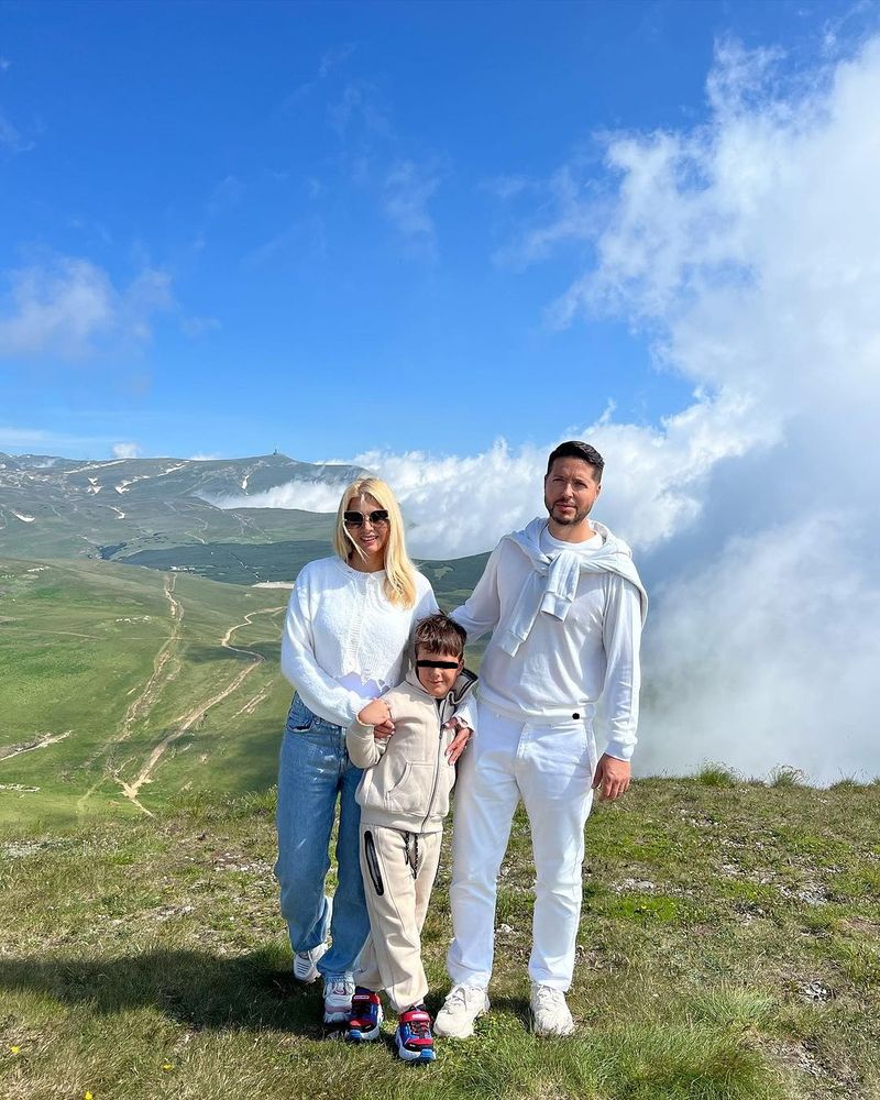 Jorge împreună cu soția lui, Ramona Prodea și fiul lor, David