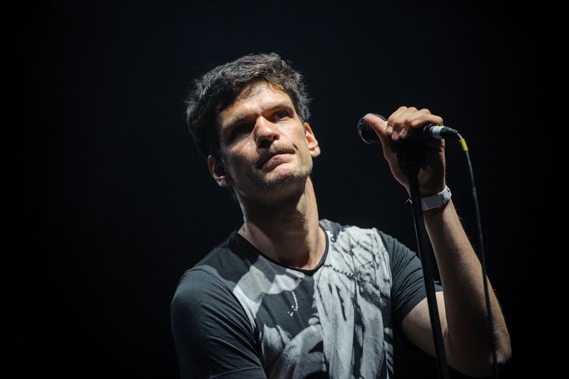 Cine este Tudor Chirilă. Biografie vârstă, studii, carieră, familie. „Mi-aș încuraja copiii către artă, pentru că ea te eliberează” Cine este Tudor Chirilă. Biografie vârstă, studii, carieră, familie. „Mi-aș încuraja copiii către artă, pentru că ea te eliberează”