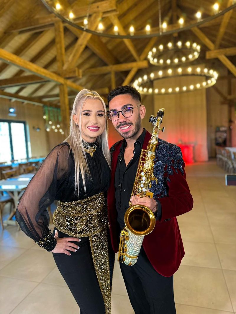 Ce îi împiedică pe Armin Nicoară și Claudia Puican să devenină părinți, după ce artistul s-a însănătoșit Armin Nicoară, Claudia Puican