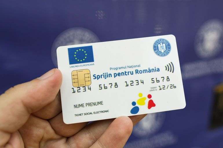 Când vor fi încărcate cardurile sociale în august 2023. Vezi ce alimente îți poți cumpăra cu aceste tichete oferite de Guvern